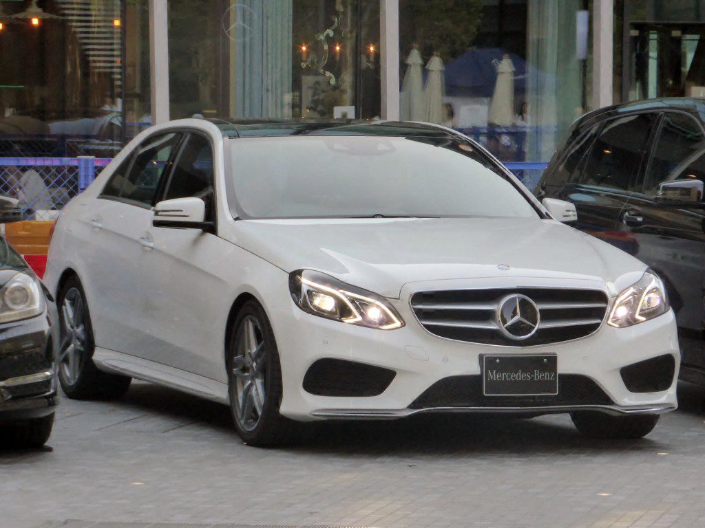 Mercedes-Benz E350 