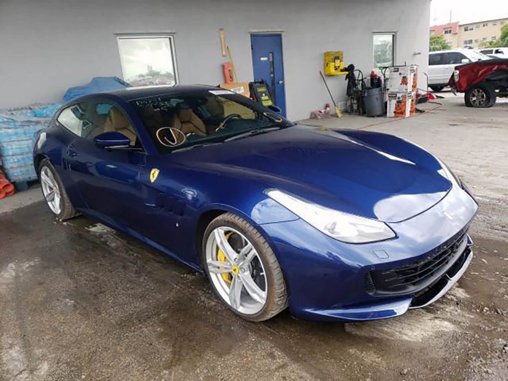 2019-ferrari-gtc4-lusso