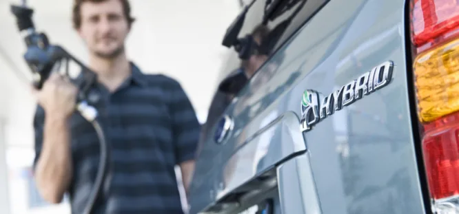 Top 7 Mistakes In Operating a Hybrid Vehicle