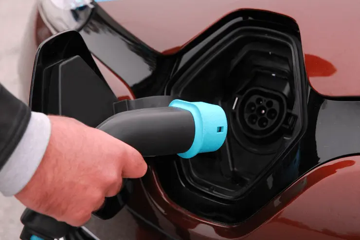 Mercedes Opened an Electric Car Charging Hub in Europe