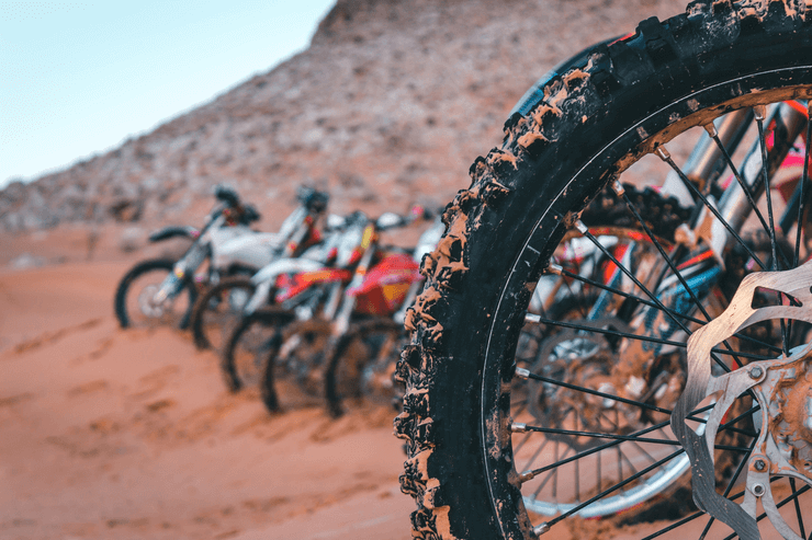 When to Choose Cross-Country and Enduro Motorcycles