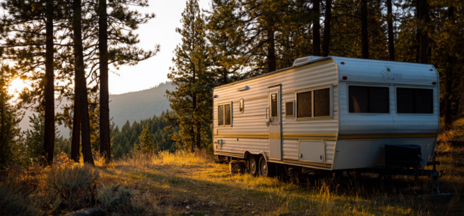 How Purchasing Salvage Trailers Saves Both Time and Money