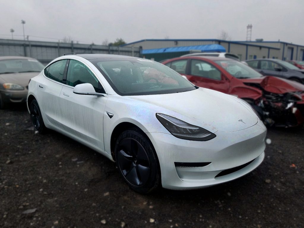 crashed Telsa model 3